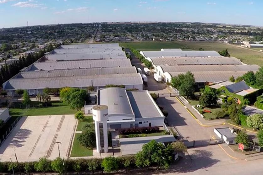 Dass es uno de los principales empleadores de la localidad de Coronel Suárez.