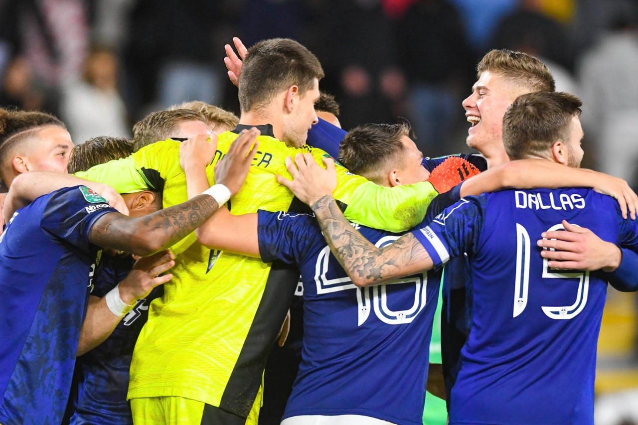 Los conducidos por el argentino celebraron tras un partido difícil