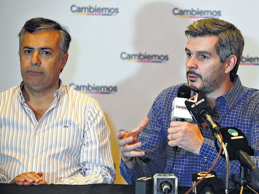 El jefe de Gabinete Marcos Peña estuvo ayer en Mendoza junto al gobernador Alfredo Cornejo.