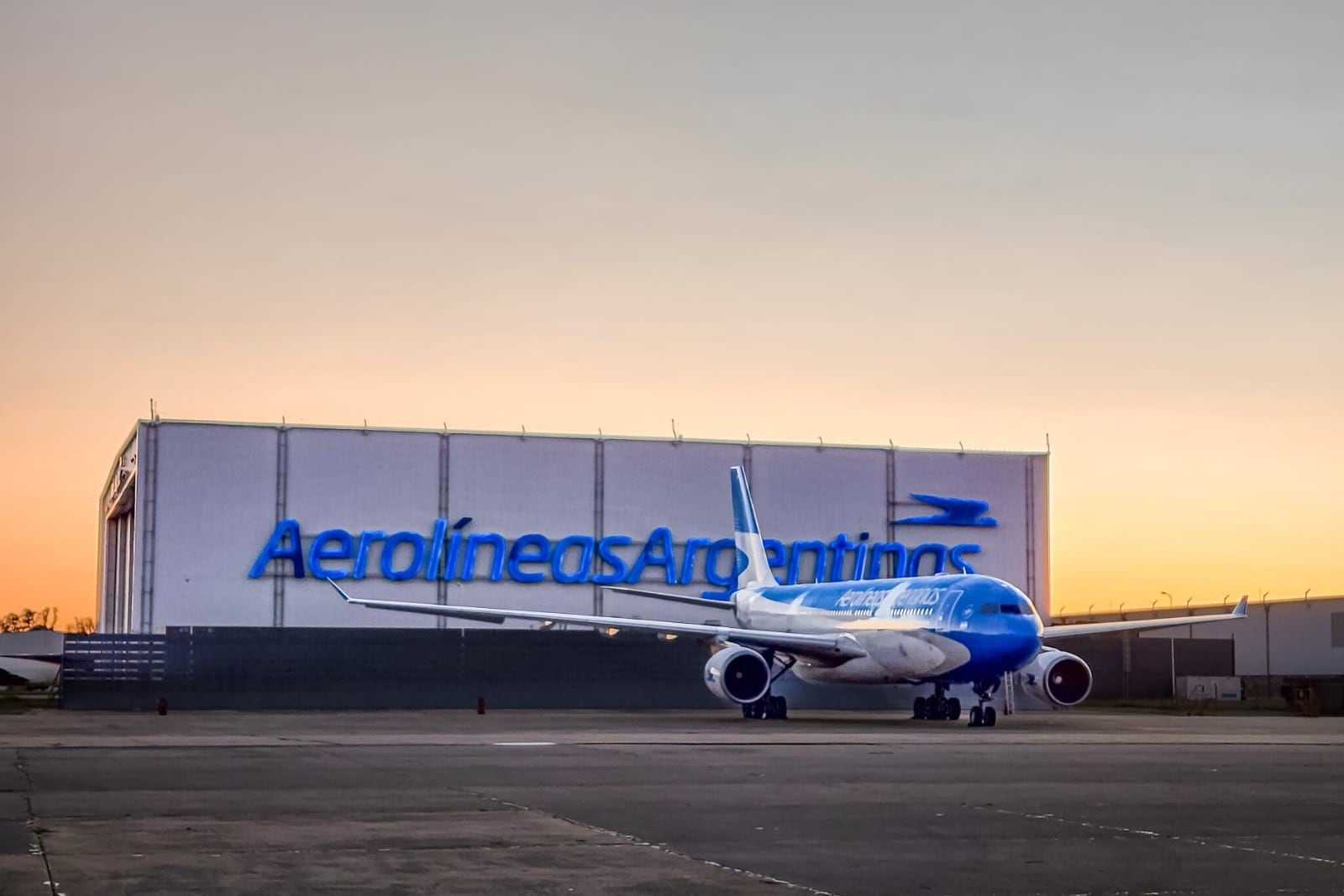 Aerolíneas Argentinas vendió 32.579 tickets en los primeros dos días del Hot Sale. Foto: Twitter AR