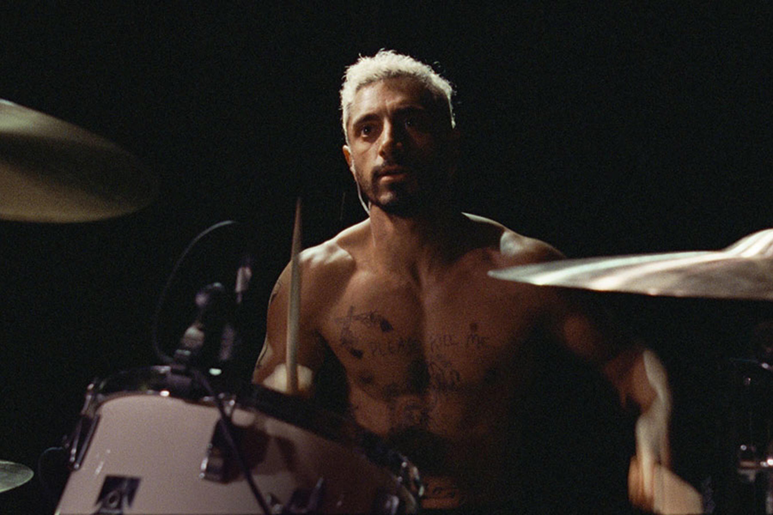 Riz Ahmed, el actor con los ojos más expresivos de la galaxia.