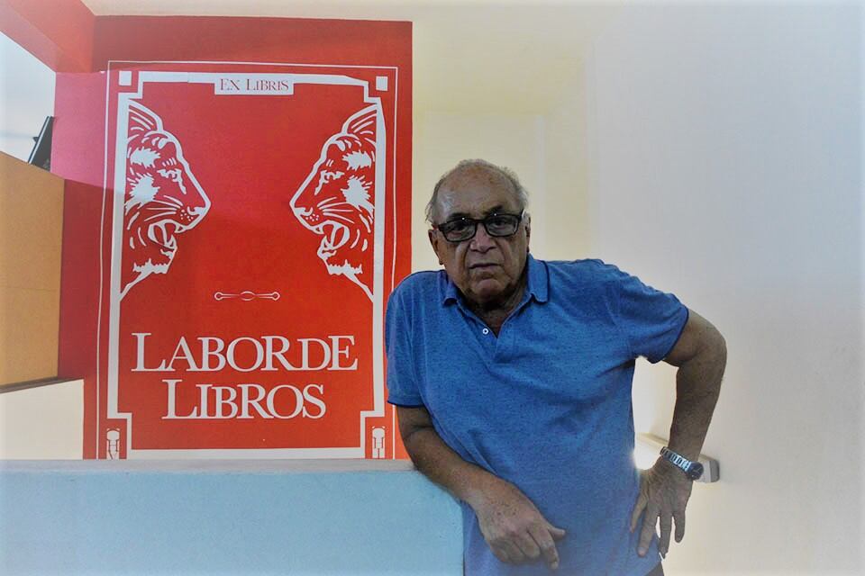 Poli alternaba el trabajo intenso con la charla amiga.