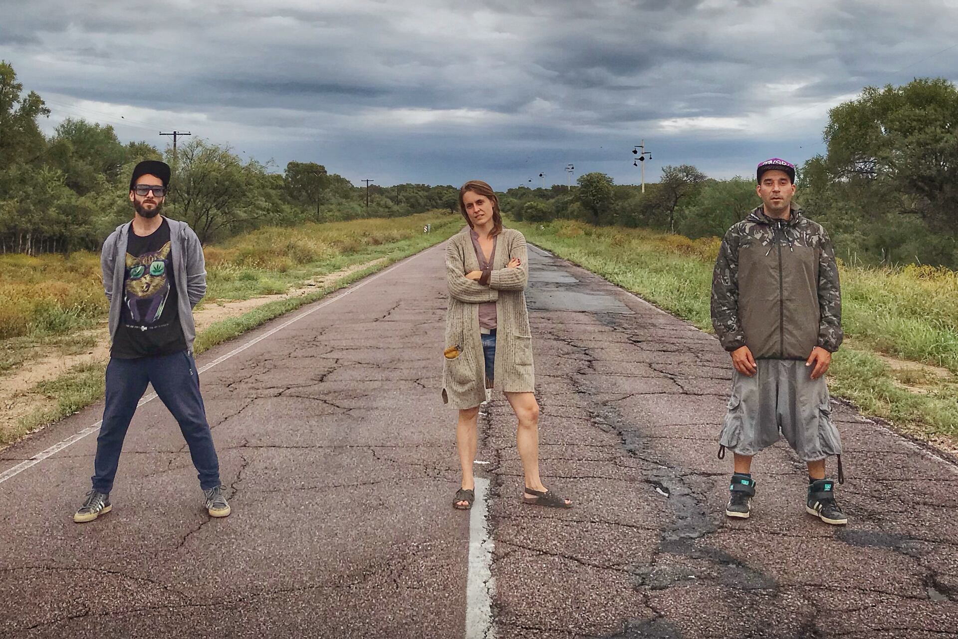 Roby Torcello, la inglesa Rebecca Clements y Alejo González hacen música jamaiquina desde el interior cordobés.