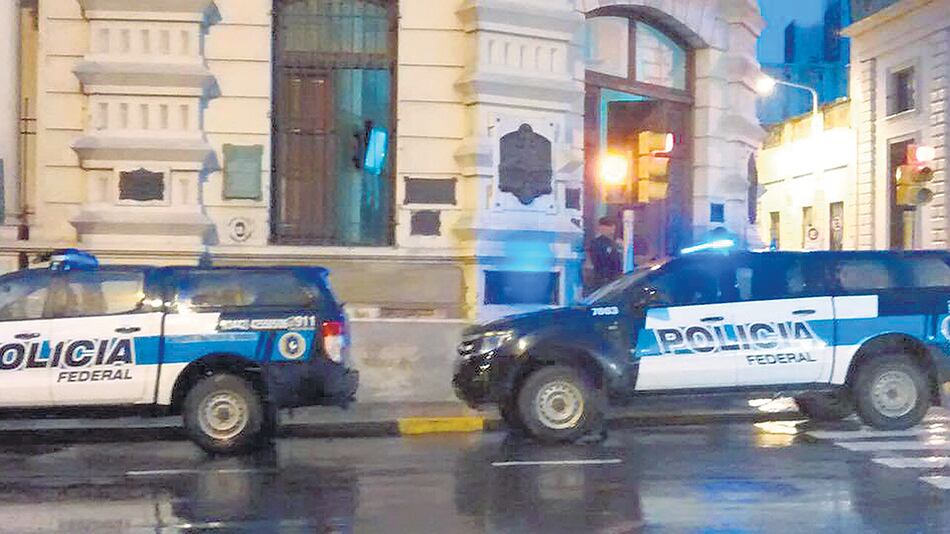 El momento en que la Justicia allanó el despacho del intendente de Cambiemos.