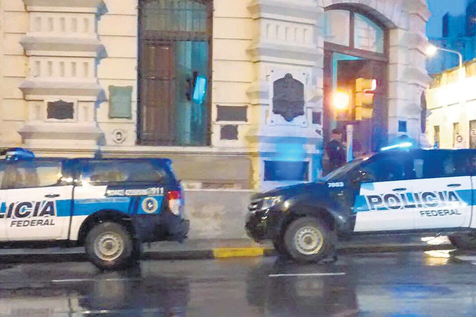 El momento en que la Justicia allanó el despacho del intendente de Cambiemos.