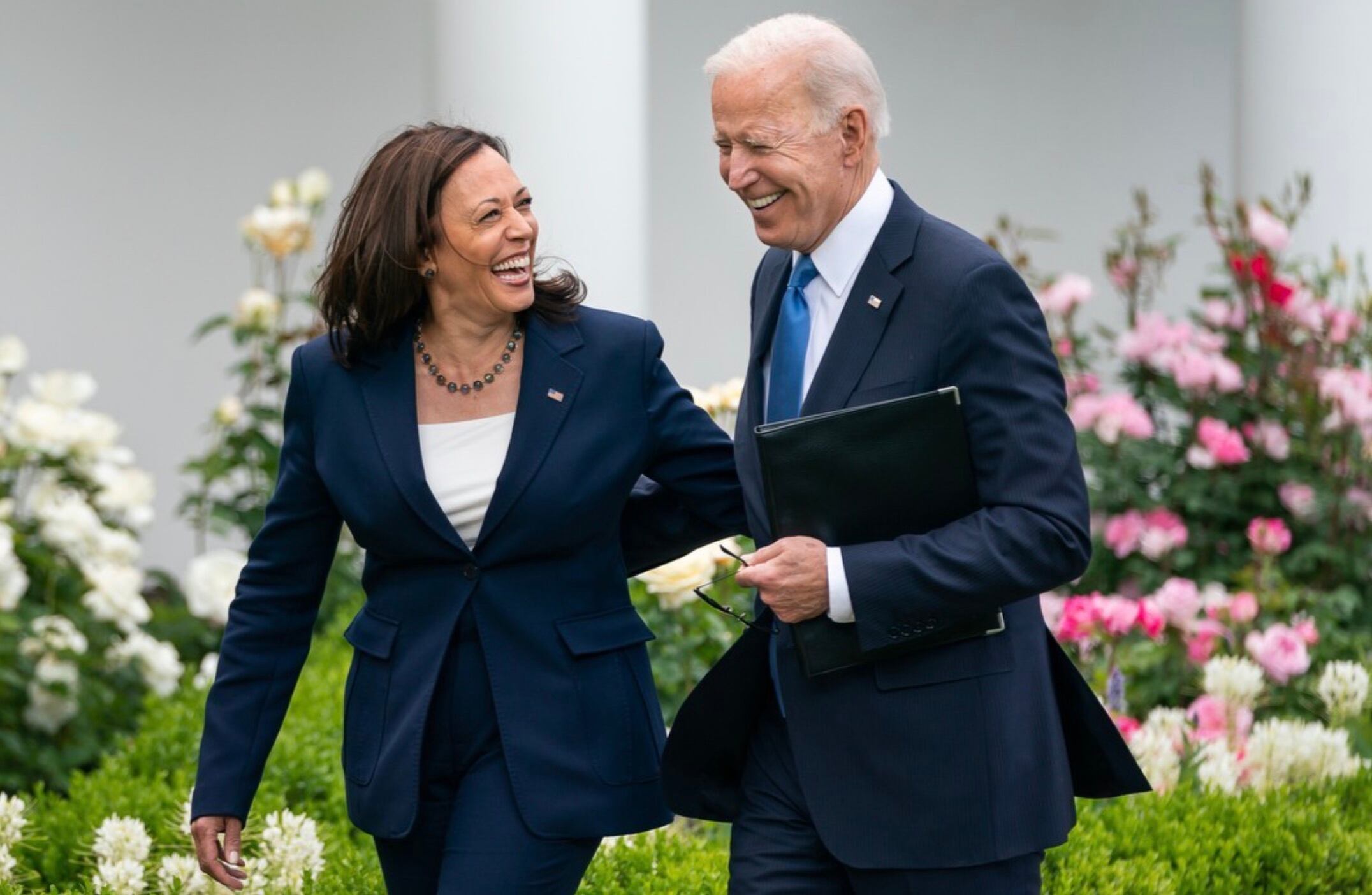 Otros aspirantes, como los gobernadores de California, Gavin Newsom, y de Michigan, Gretchen Whitmer, podrían lanzarse a la carrera