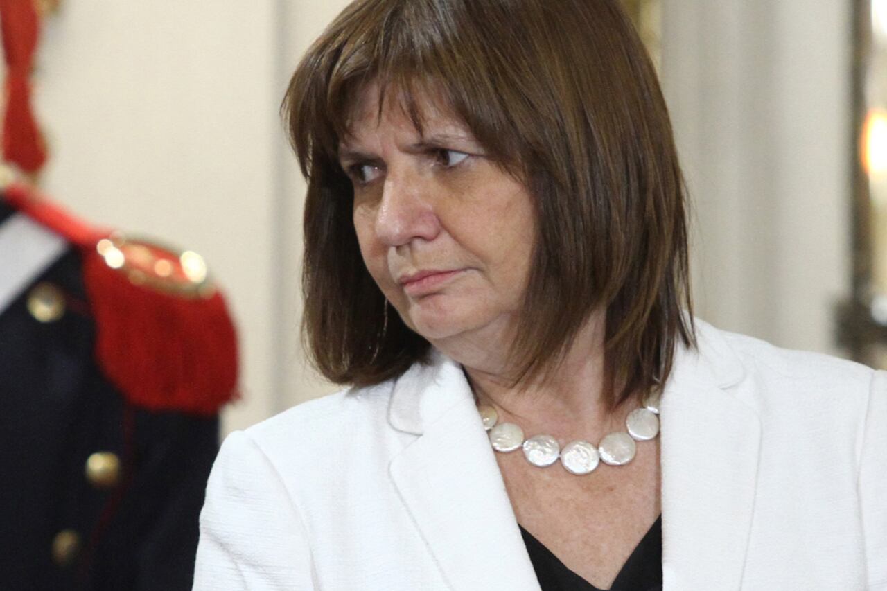 La ministra de Seguridad fue burlada en su operativo de inteligencia en La Rural.