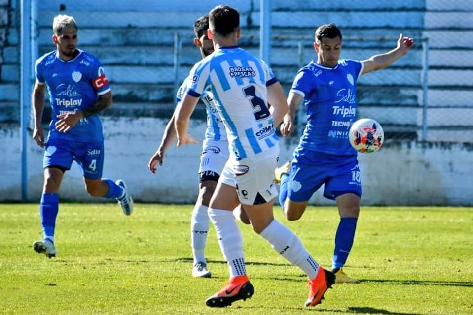 Racing de Córdoba y Gimnasia y Tiro de Salta empataron.