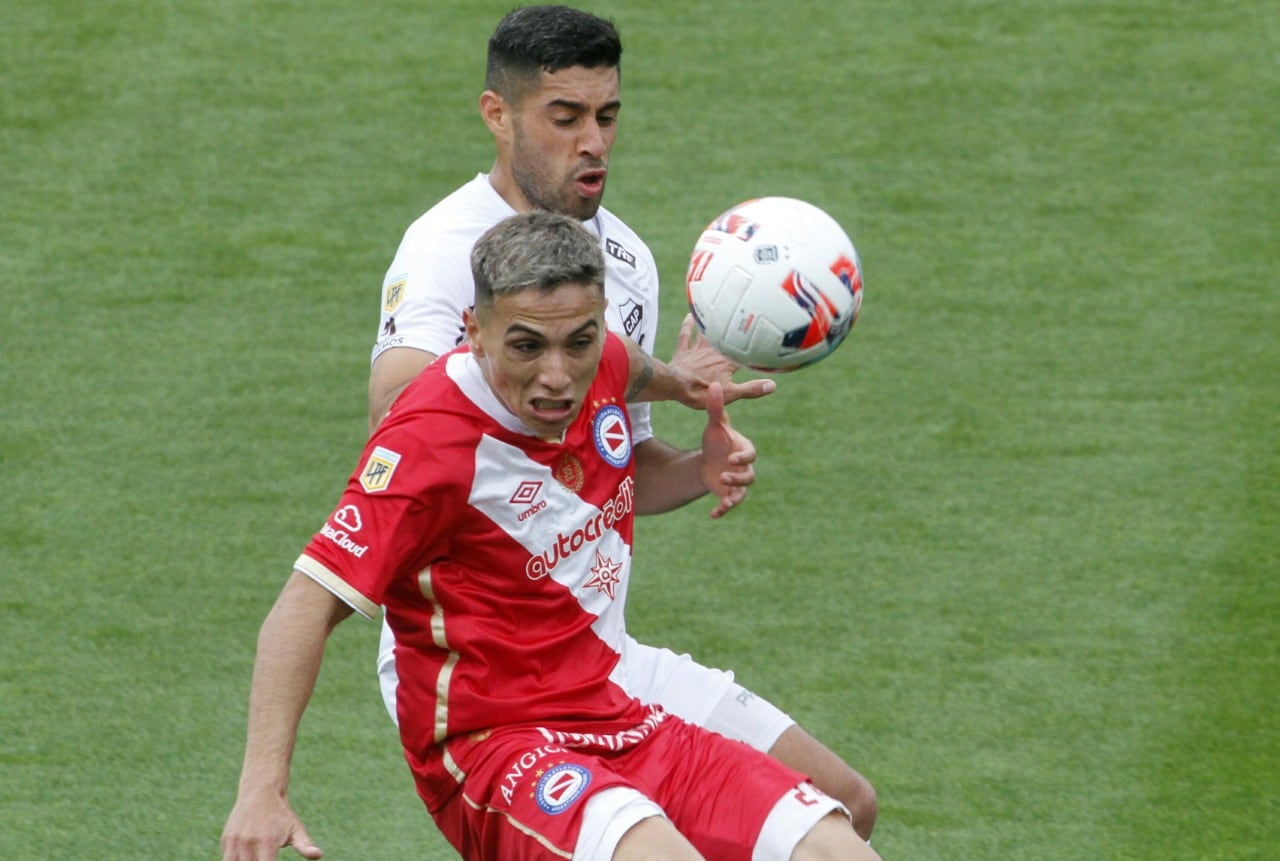 Argentinos redondeó una mejor imagen que Platense, pero no fue suficiente