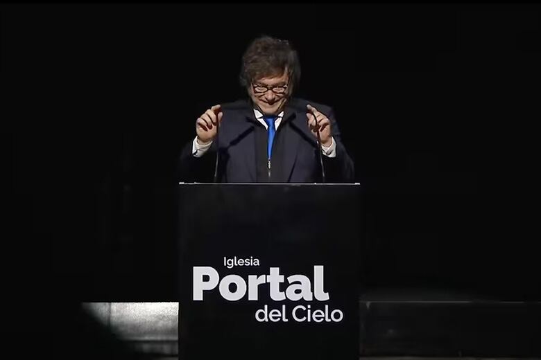 Milei durante la presenctación del templo de la Iglesia Portal del Cielo en Chaco. 