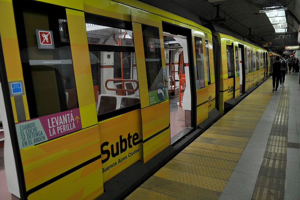 La jornada estará marcada por un paro de subtes y la apertura de molinetes
