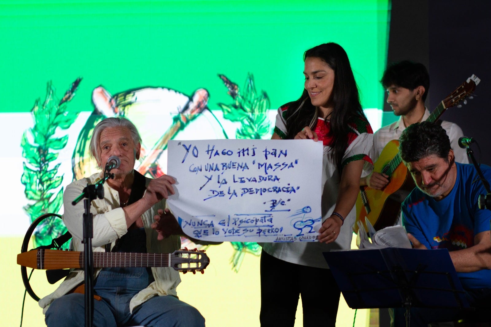 Pancho Cabral, Gloria de la Vega, Leonel Guzmán y Rodolfo "Tubo" Moya.