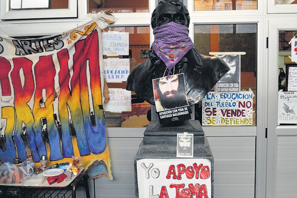 El año pasado hubo más de treinta colegios tomados contra la reforma del secundario.