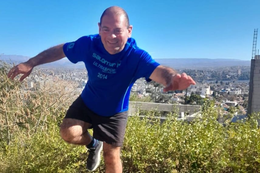 Marcelo Fabián Rodríguez tenía 49 años y falleció este miércoles tras sufrir un paro cardiaco durante un vuelo de Flybondi. (Foto: Facebook)