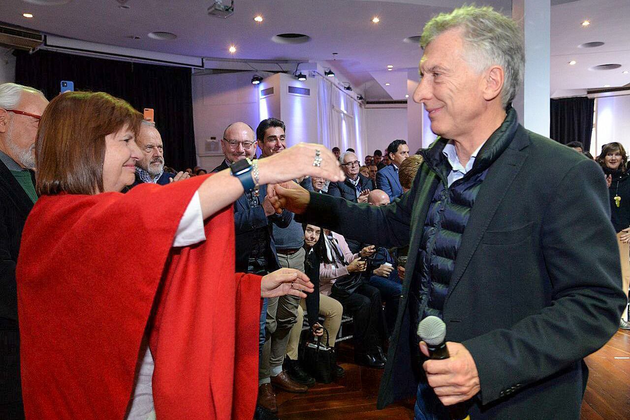 Macri alojará a Bullrich y a su marido Guillermo Yanco en su casa, todo un gesto. 