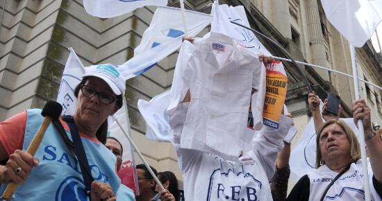 Los docentes bonaerenses cumplen hoy su sexto día de paro.