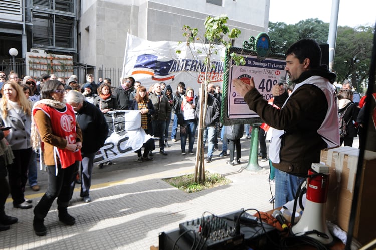 La Asamblea Audiovisual acompañó ayer a los trabajadores del organismo del cine nacional.