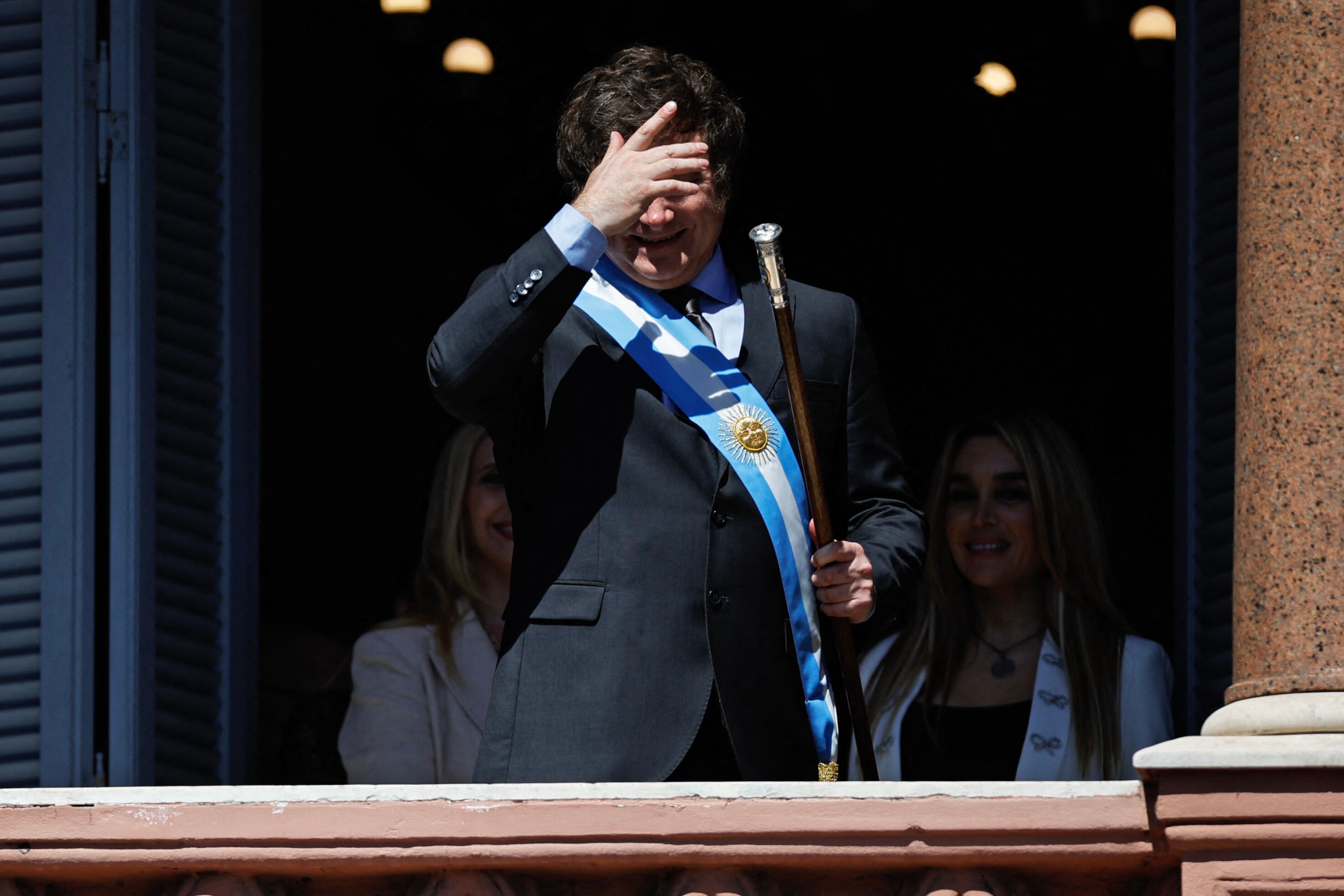 El presidente Javier Milei firmó su primer Decreto de Necesidad y Urgencia (DNU)