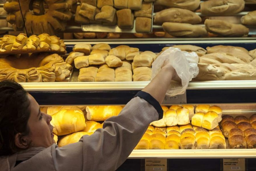 Las panaderías no logran despegarse de la crisis nacional.