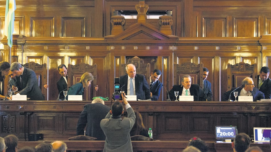 La Corte y tres fallos calientes. Por uno de ellos, dejó sin efecto una indemnización por muerte del trabajador.