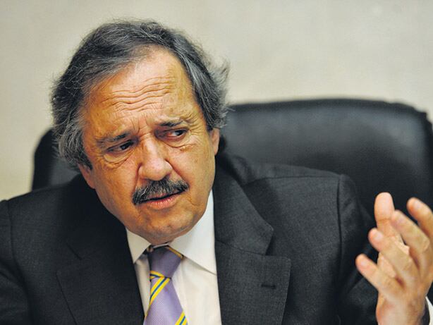 Alfonsín no ahorró críticas al titular de su partido, José Corral.