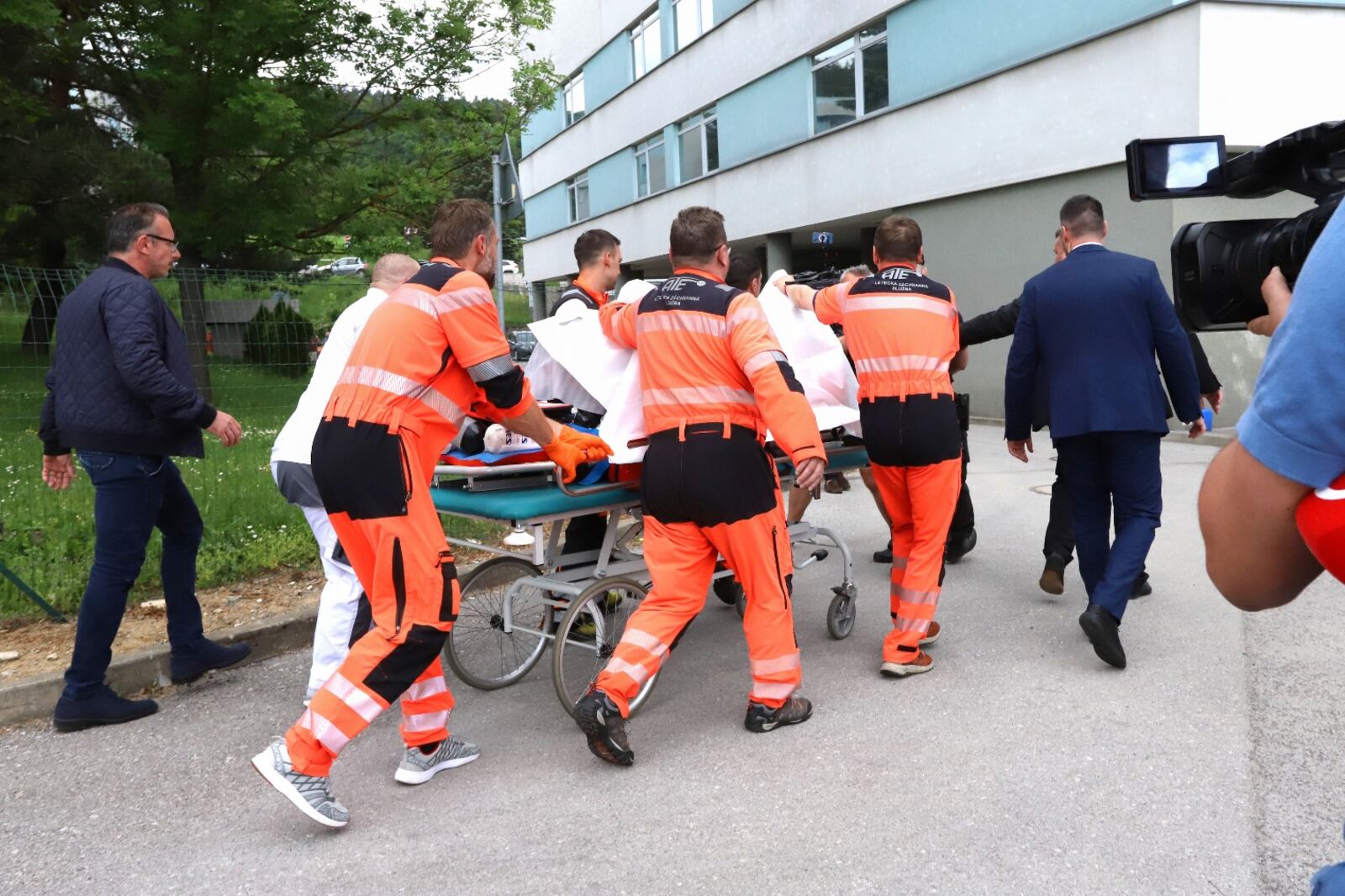 El ataque a Fico se suma a un extenso listado de hechos similares en Europa.