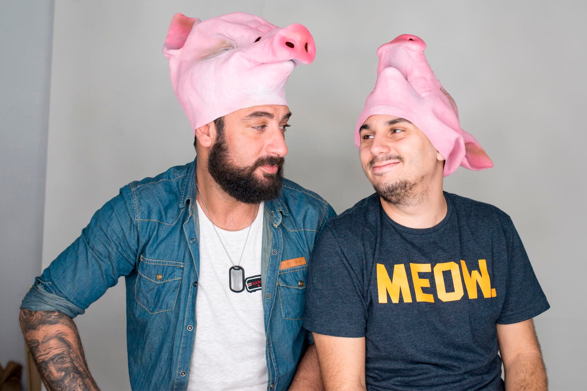 El dúo humorístico de Roberto Galati y Lucas Rodríguez lleva su show Modo cochino al Teatro Niní Marshall de Tigre