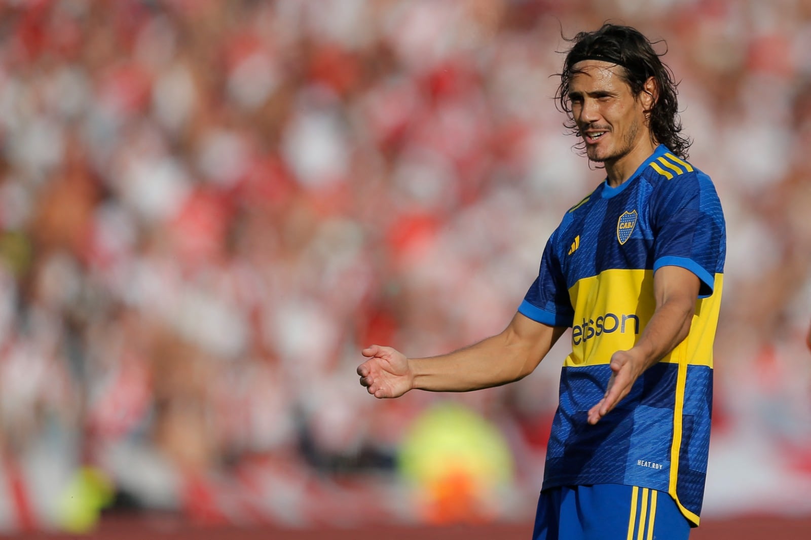 Cavani anotó el segundo de Boca y su primer gol en un Superclásico.