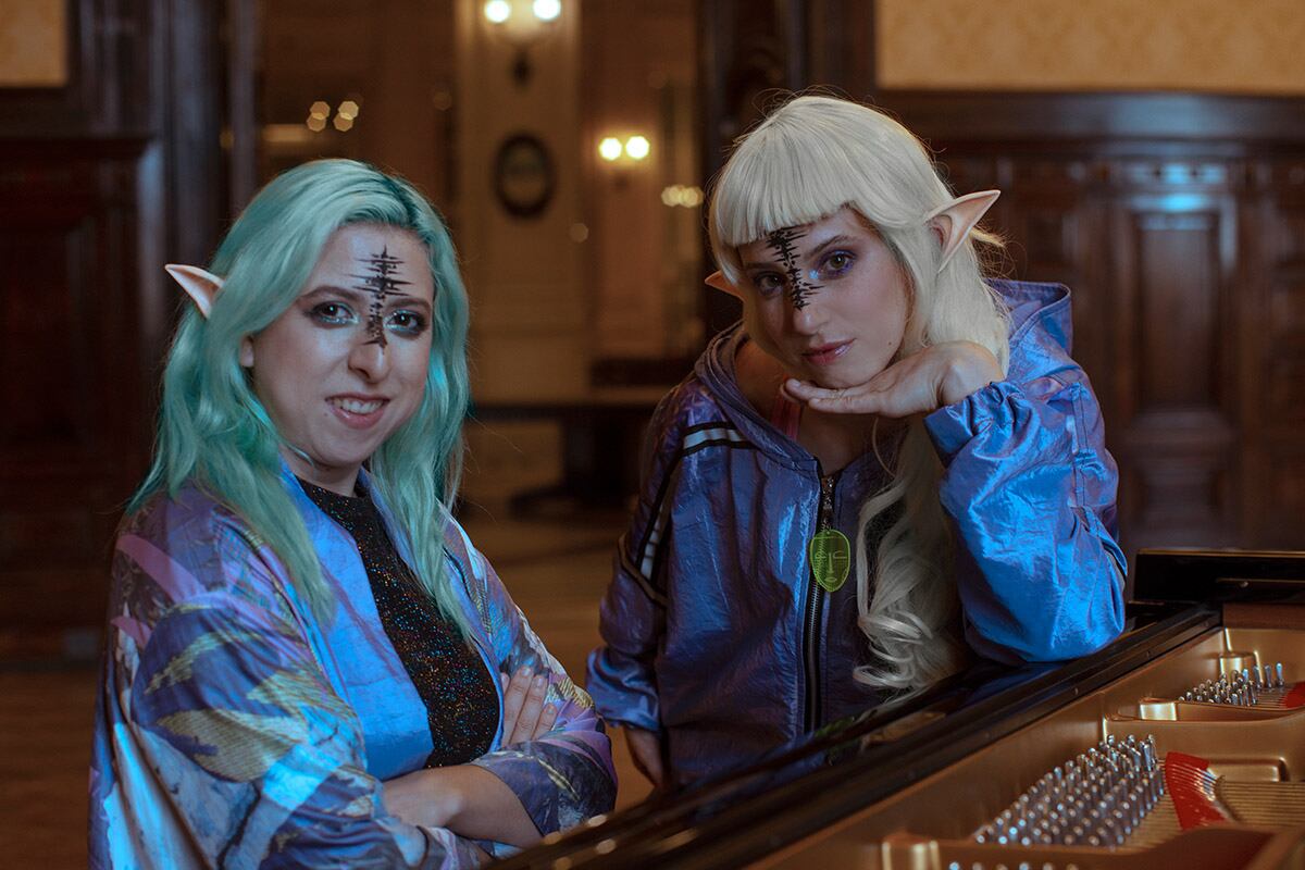 La tanguera Sinkunas y la indie Fages arman aquelarre en torno a la canción El río grande, que suma violas de Kabusacki.