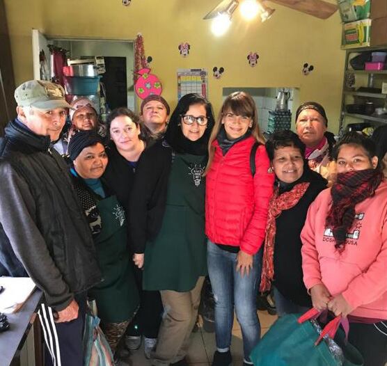 Amalia Granata recorre Santa Fe buscando un lugar en el Congreso.