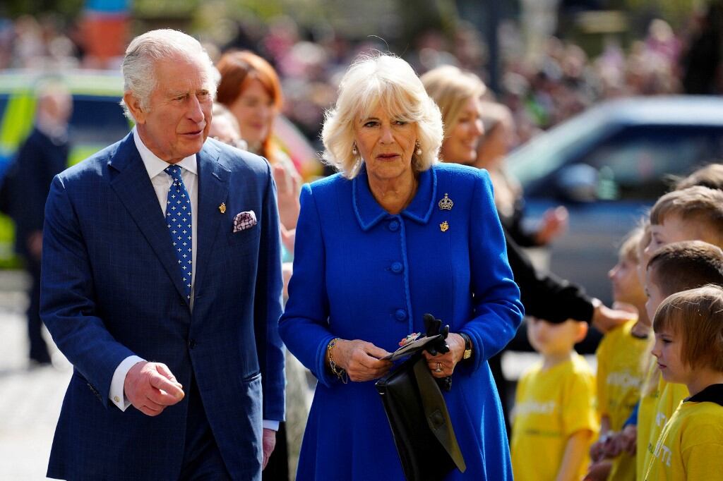 Por su lado, un centenar de Sillas de la Congregación, recubiertas de terciopelo azul, también se emplearán en la Abadía de Westminster (Foto: AFP)