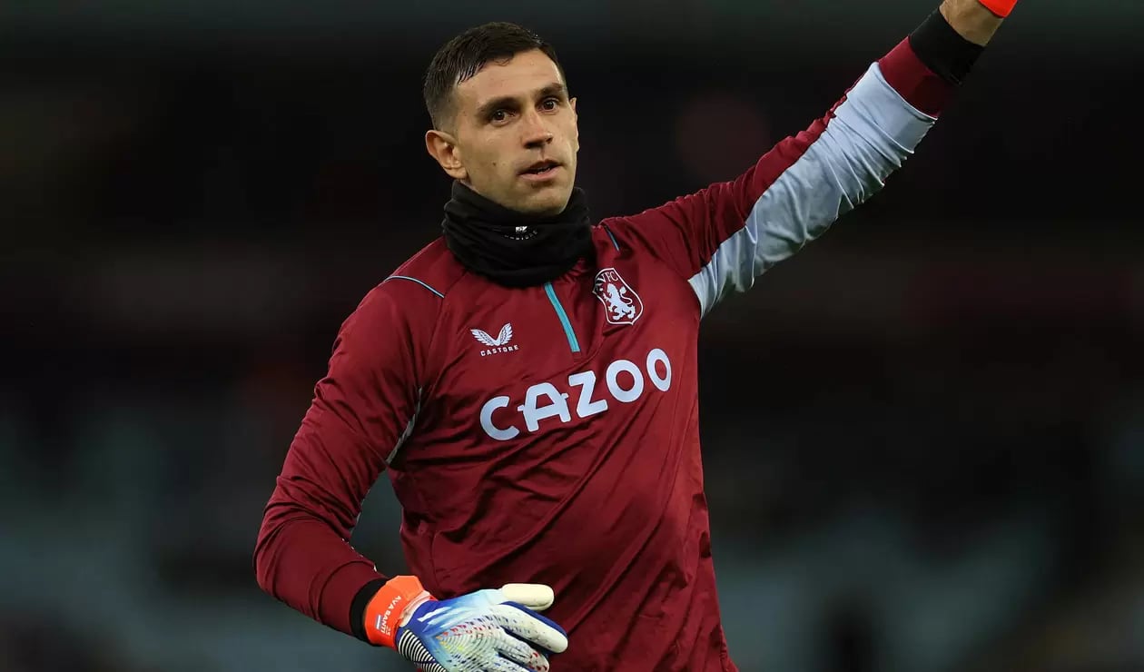 "Dibu" Martínez, arquero de la selección argentina y el West Ham.