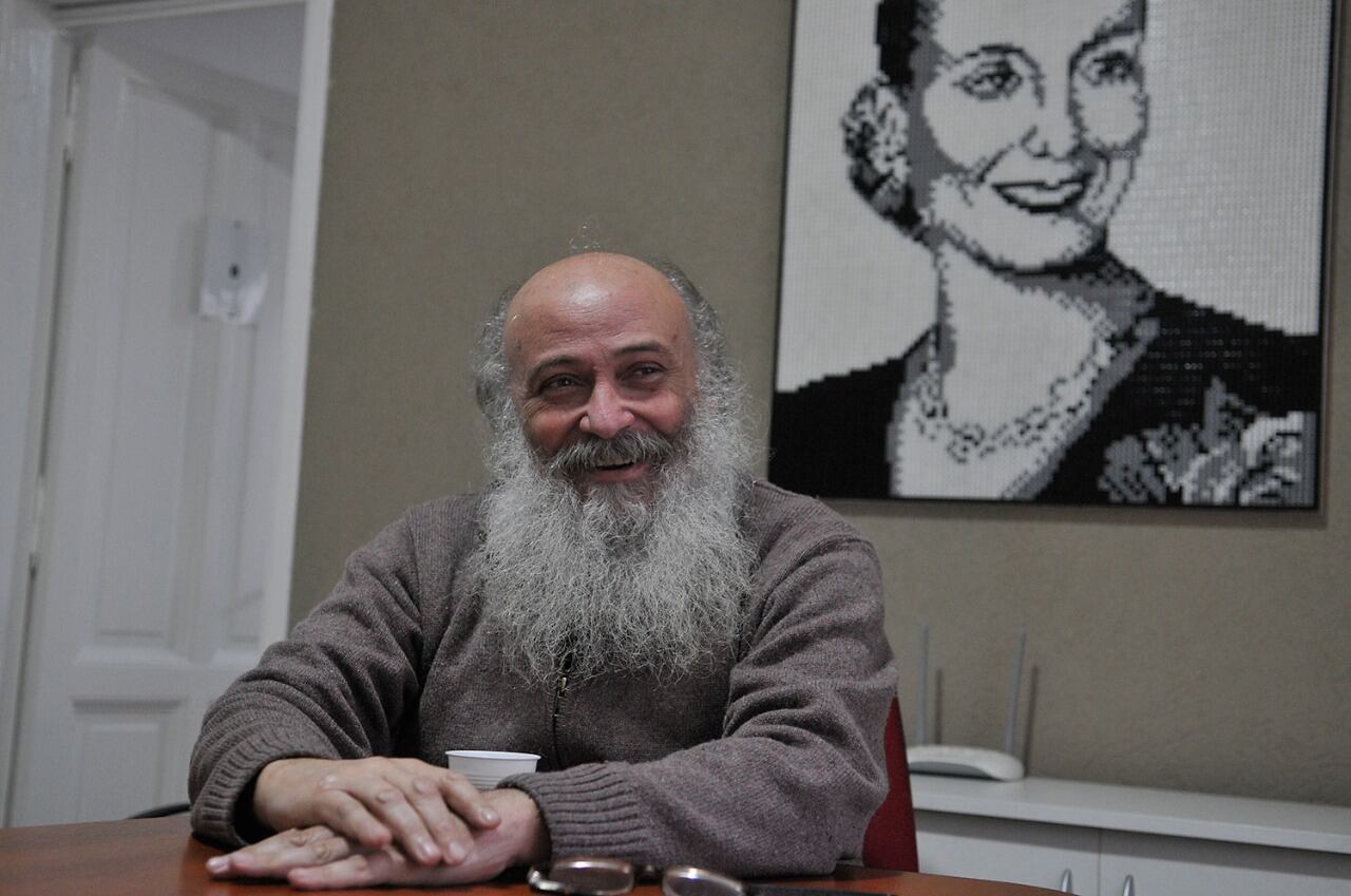  Pérsico es la figura principal de esa presencia de los movimientos en el estado. 