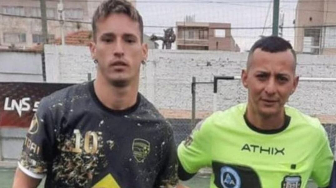El futbolista que agredió al árbitro le mandó un mensaje de audio de despedida a su familia antes de tomar presuntamente la decisión de suicidarse.