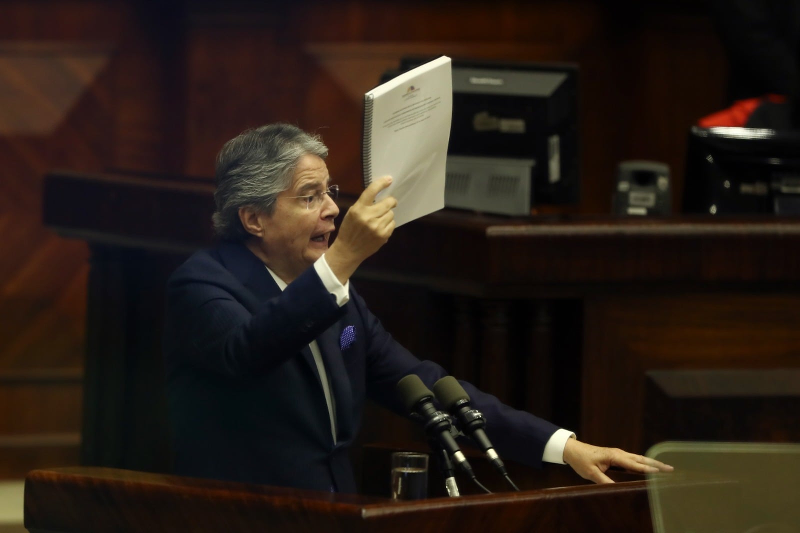 Lasso interviene durante durante su juicio político en la Asamblea Nacional.