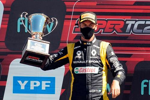 Leonel Pernía dominó de principio a fin para ganar la primera carrera del año.