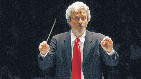 “El verdadero amor eterno de Dante fue el endecasílabo, la métrica perseguida y amada toda la vida”.