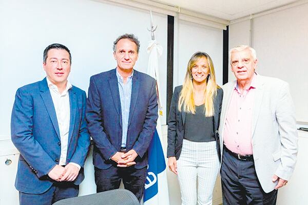 Nardini, Katopodis, Galmarini y Lingeri, en la asunción en Aysa.