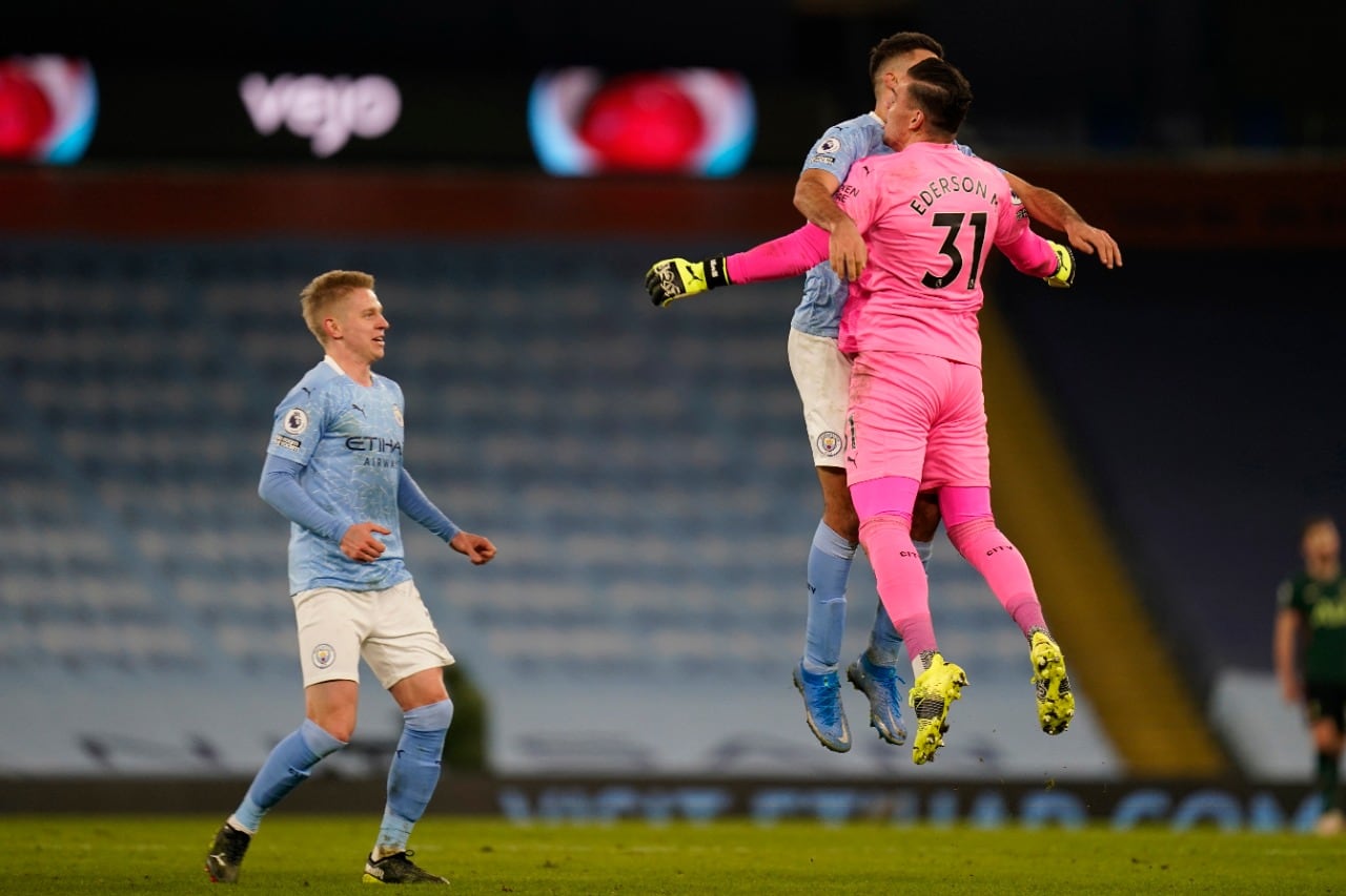 Festejo alocado del City ante un nuevo triunfo.