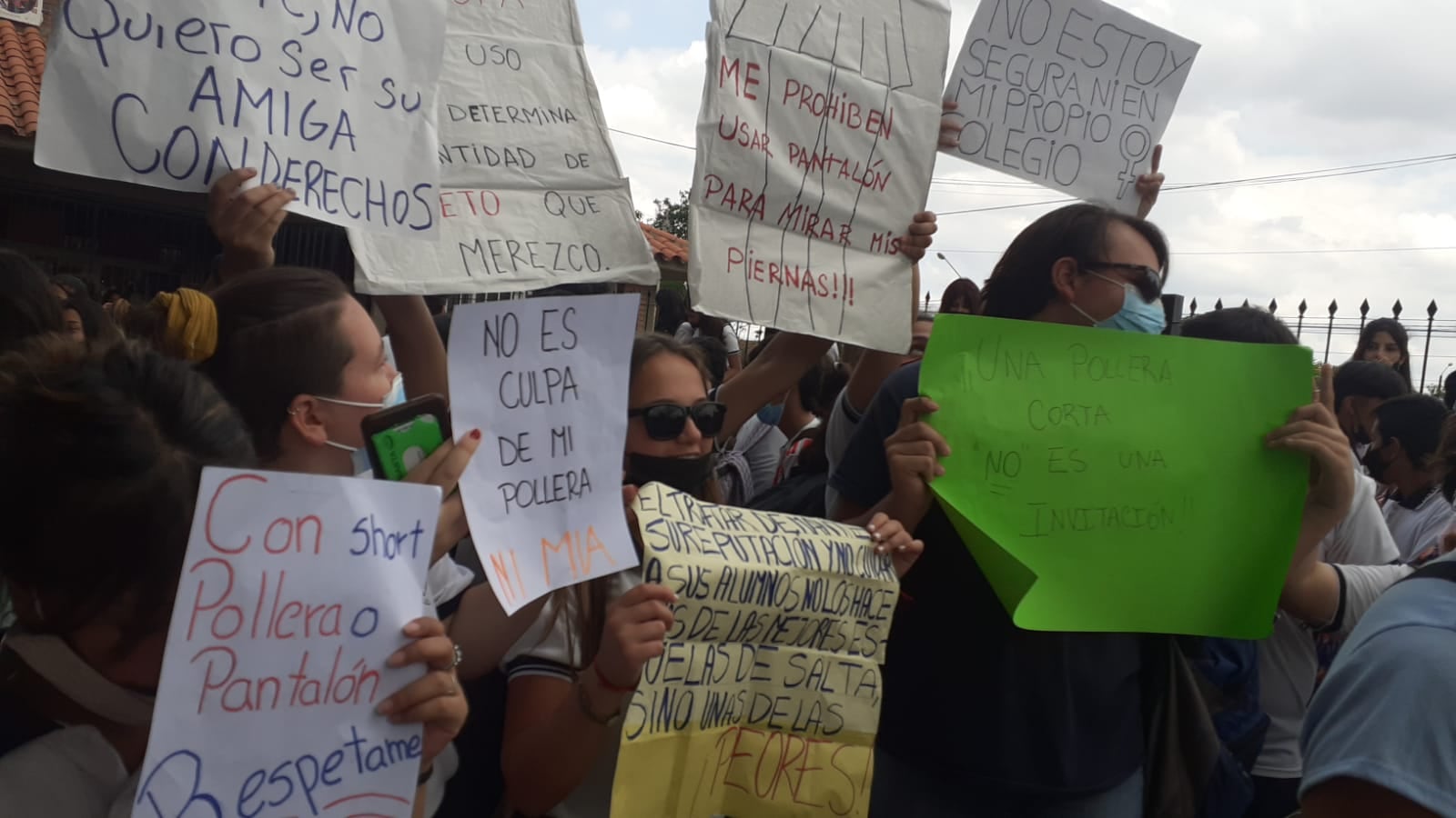 Algunas de las manifestaciones de las alumnas