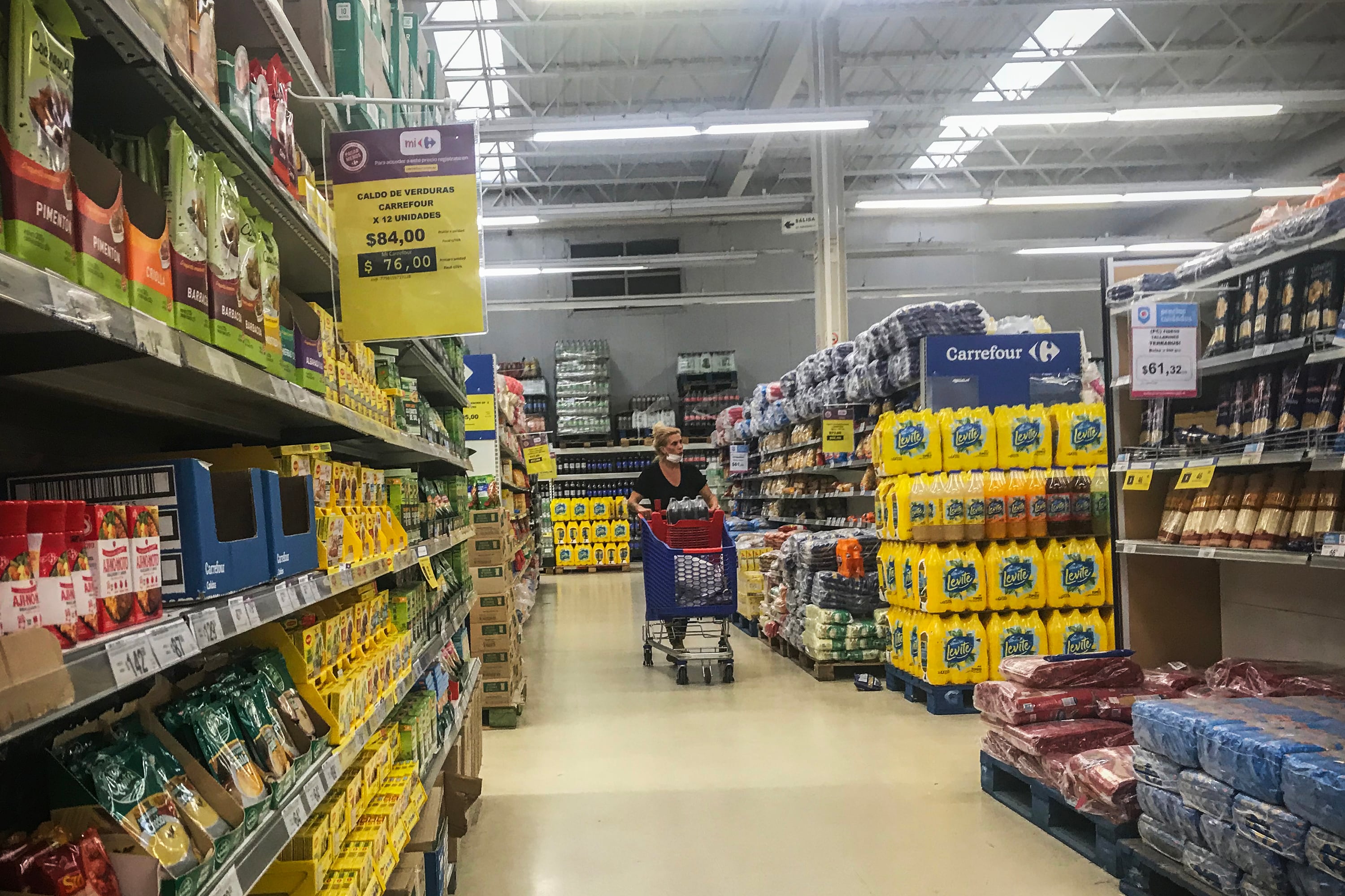 Según los trabajadores del Indec, una familia tipo necesita al menos 1.616.000 pesos mensuales para vivir en el conurbano.