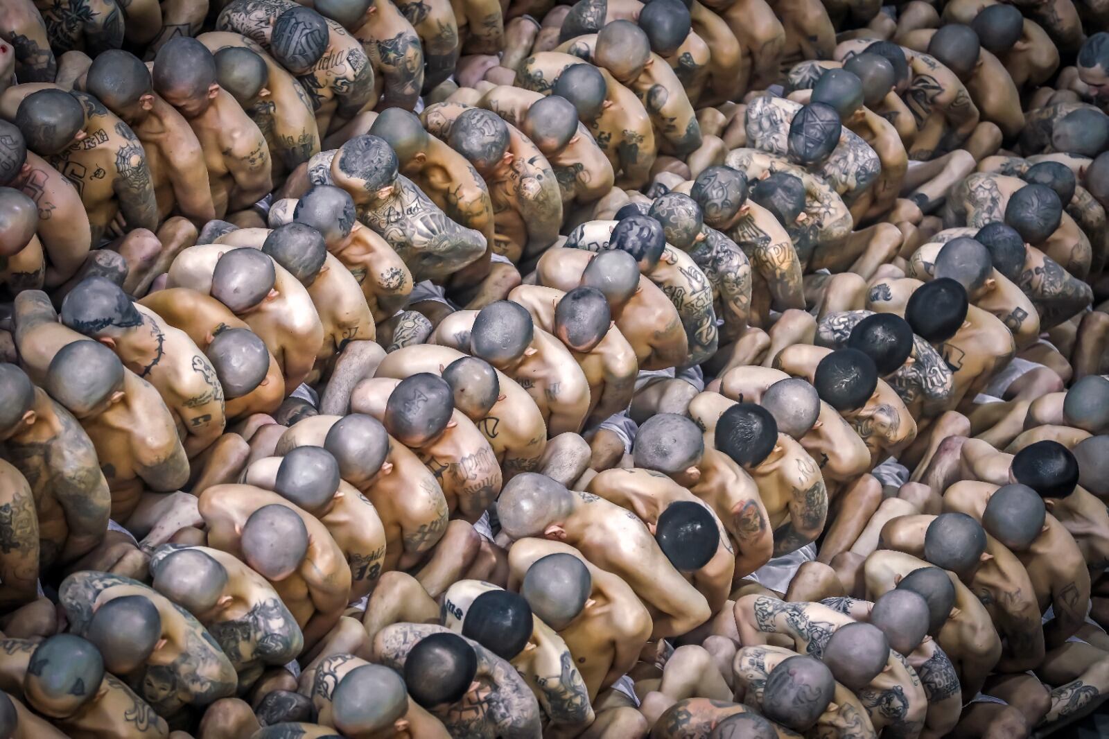 El trato denigrante a los presos es la norma.