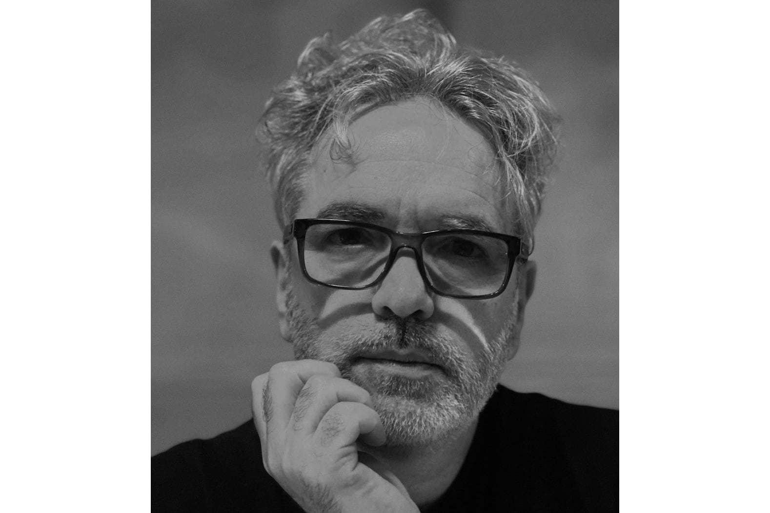 “Hace tiempo tenía la idea de llevar la poesía al escenario como un desafío artístico, con guiños novedosos."