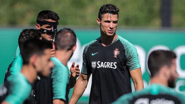 CR7 rescindió contrato con el United y asegura que en Portugal "está todo bien"