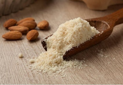 La Anmat prohibió una marca de harina de almedras. Istock