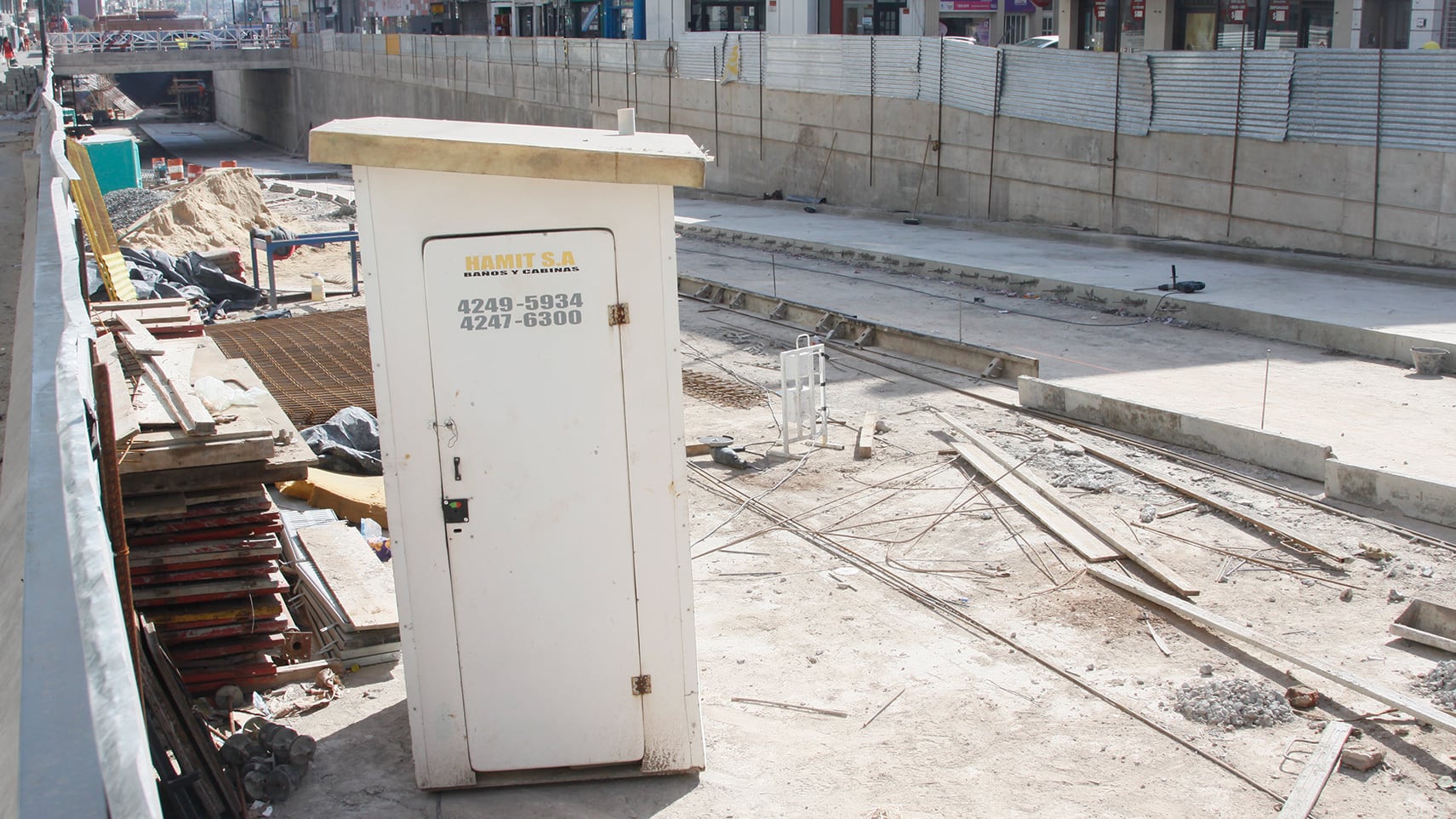 Las obras en marcha en la avenida Nazca tienen complicado el tránsito de la zona desde hace meses.