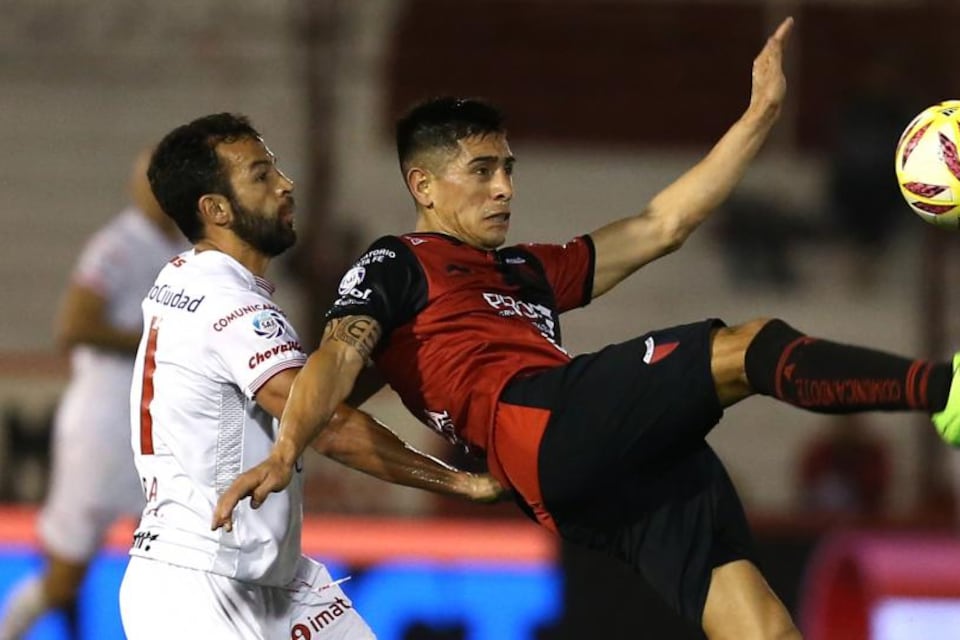 Colón, de flojo andar en la Superliga, busca dar la nota en el ámbito continental.