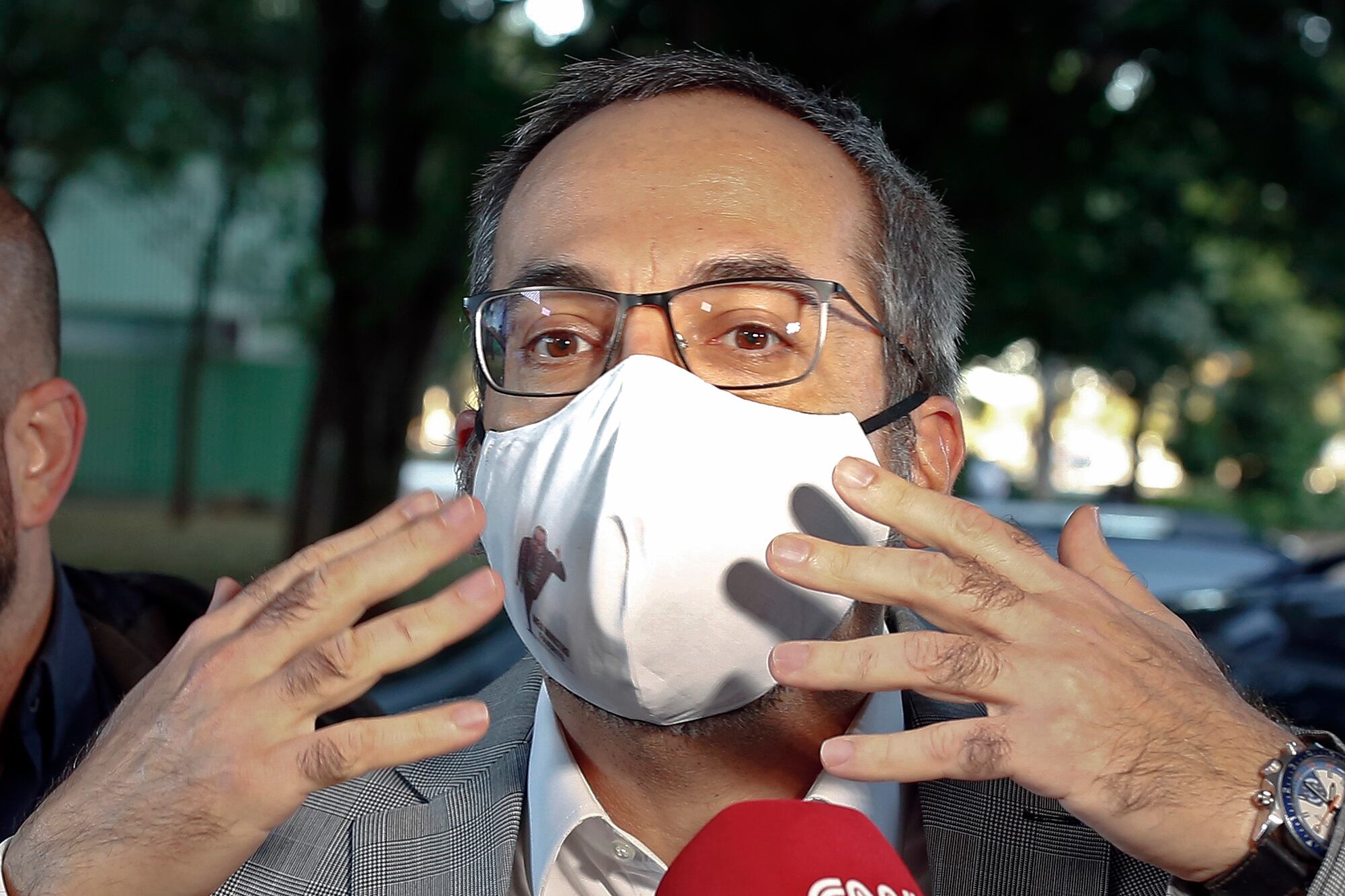 Después de renunciar, Weintraub apura su salida de Brasil para evitar problemas judiciales.