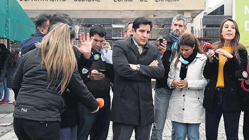 El abogado de Marcos Bazán, Lucio de la Rosa, en los tribunales.