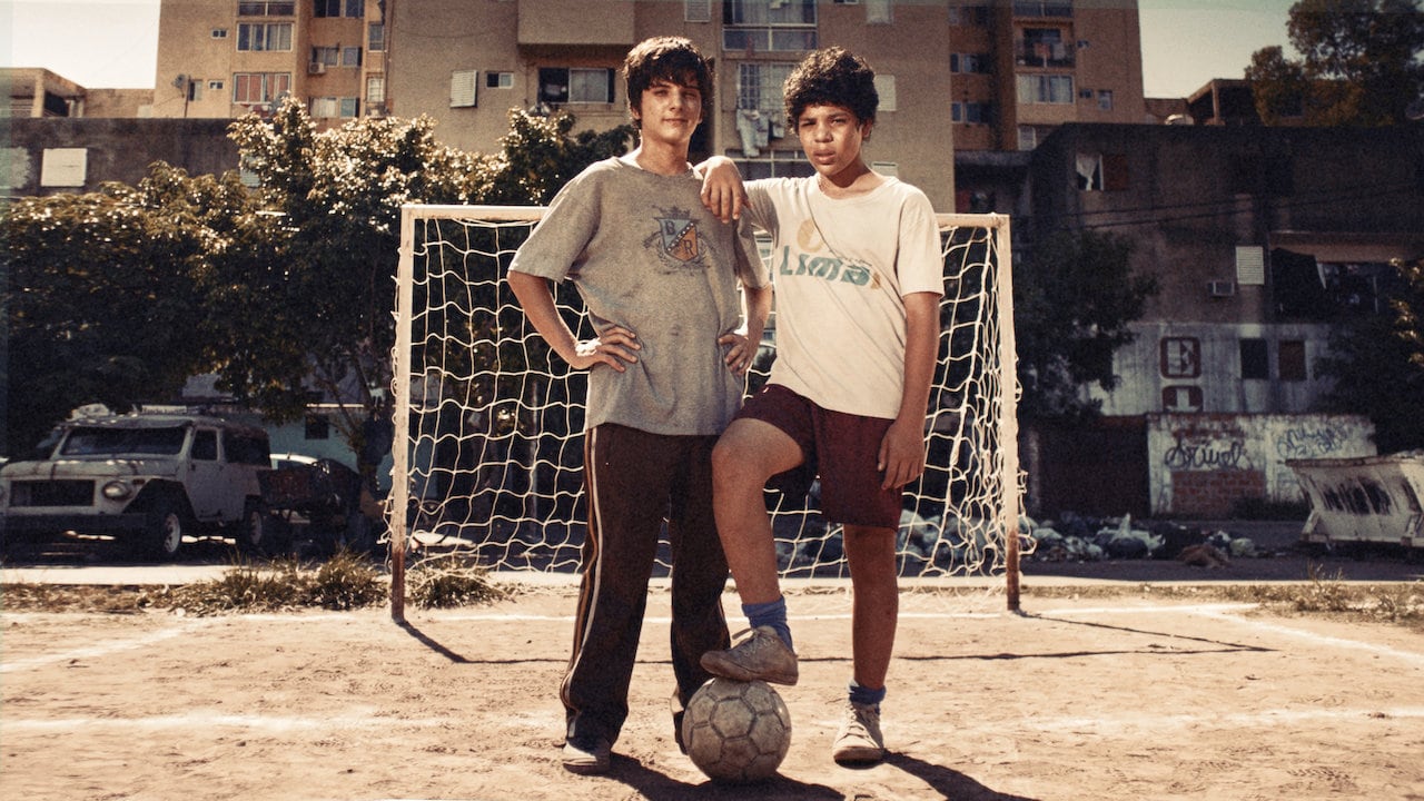 ¿Sale quedarse? Hoy Netflix estrena Apache: la vida de Carlos Tevez, y OnDirecTV festeja los 50 años de Woodstock.